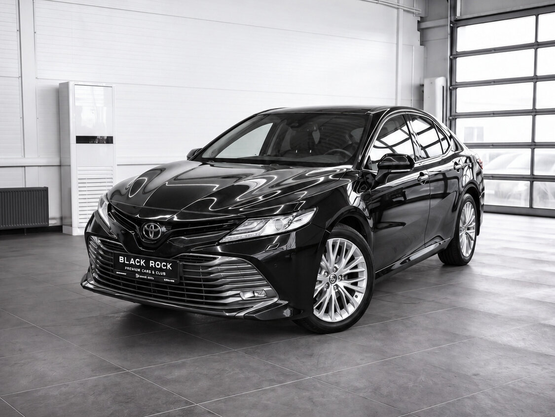 Toyota Camry VIII (XV70)